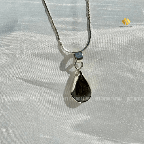 Sapphire Teardrop Necklace - Image 4