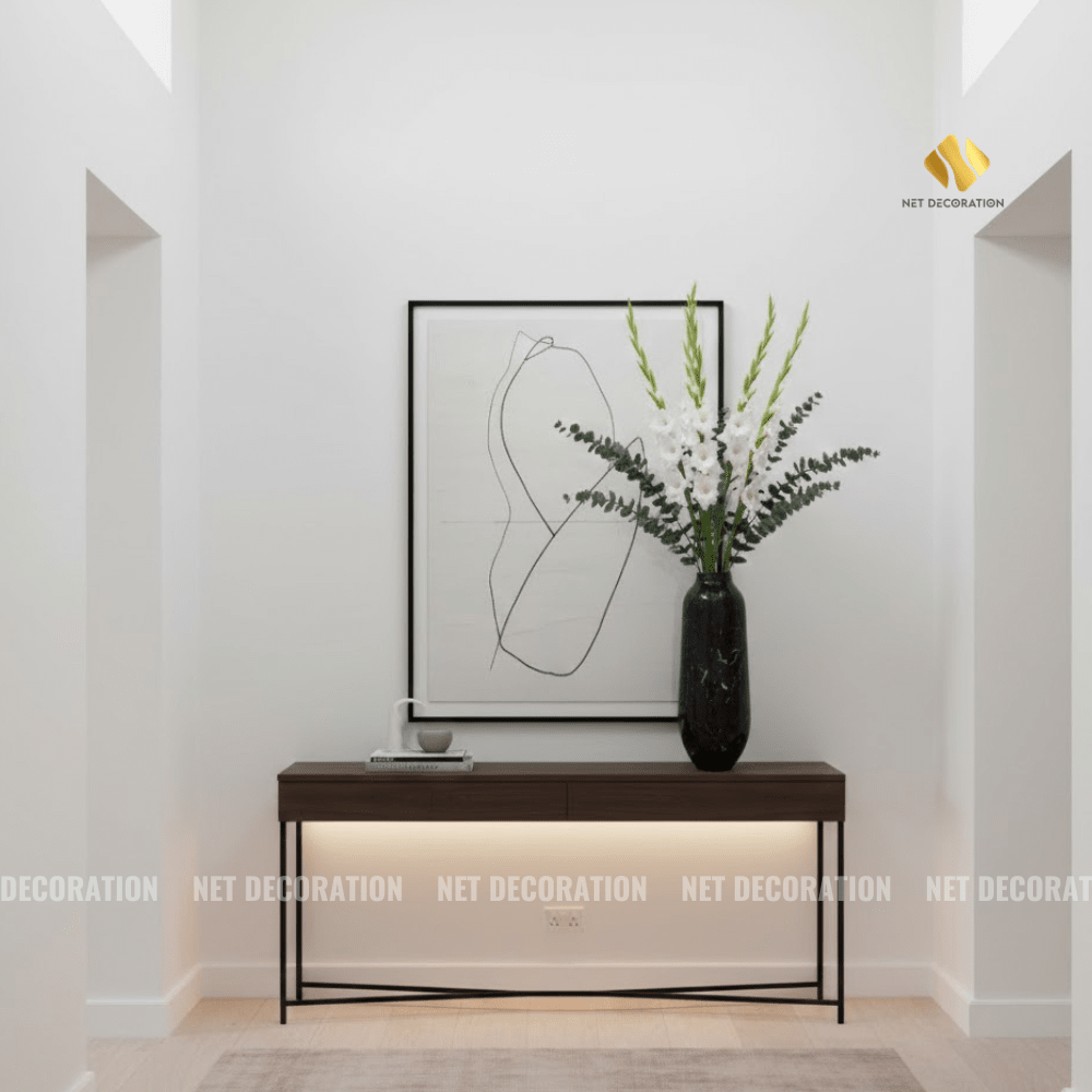 Black Vertical Gourd Vase - Image 4